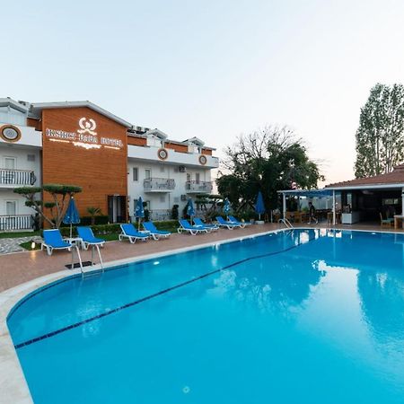 אולודניץ Iksirci Baba Hotel מראה חיצוני תמונה