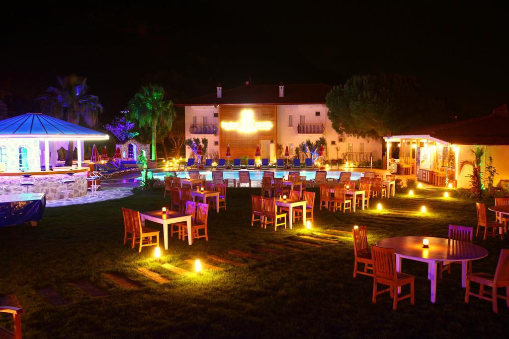 אולודניץ Iksirci Baba Hotel מראה חיצוני תמונה