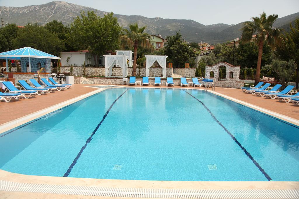 אולודניץ Iksirci Baba Hotel מראה חיצוני תמונה