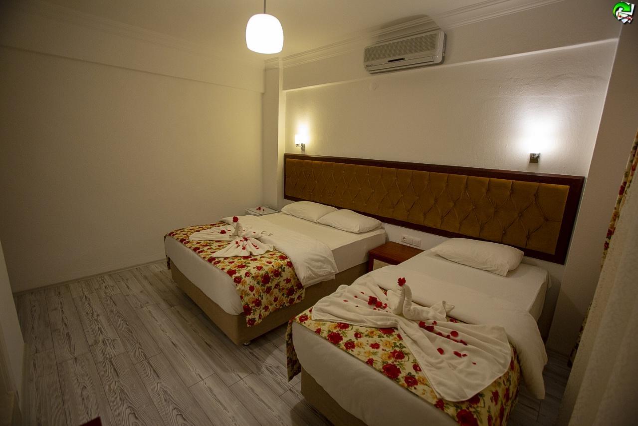 אולודניץ Iksirci Baba Hotel מראה חיצוני תמונה